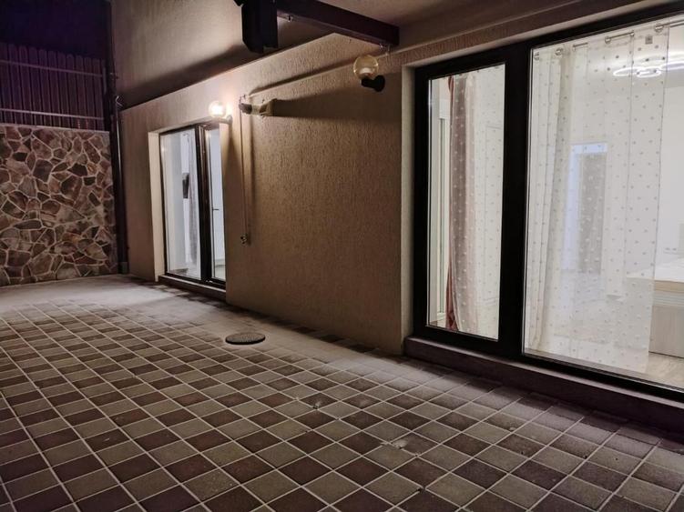 Apartament 2 camere cu terasa mare si loc de parcare + boxa