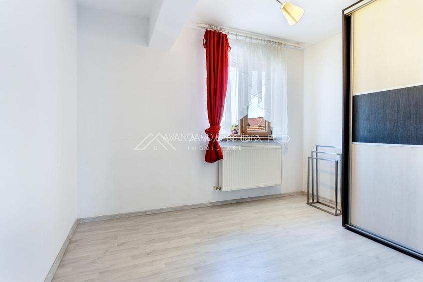 Casă tip duplex retrasă de la strada principală, Gilău - 16