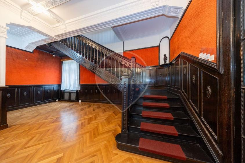 Resedinta istorica de inchiriat | 9 camere | Zona Istorica Brasov