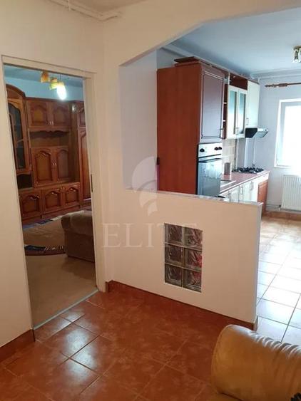Apartament 2 camere în zona STRAZII AUREL VLAICU