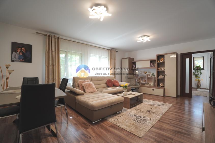 Casa si teren langa lacul Pangarati , mobilata si utilata - 2