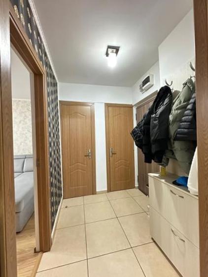 Apartament 2 camere bloc Z etaj 2 zona metrou Favorit