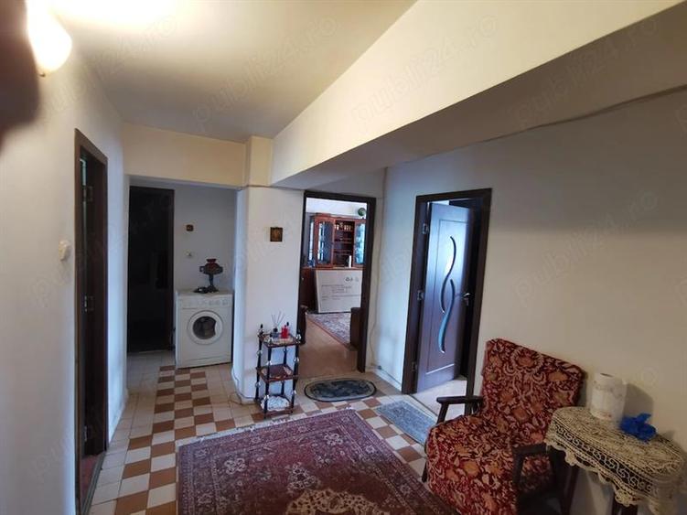 Apartament 3 camere decomandat
