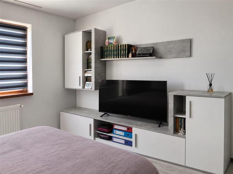Apartament 3 camere 2 balcoane parcare zona Gusterita