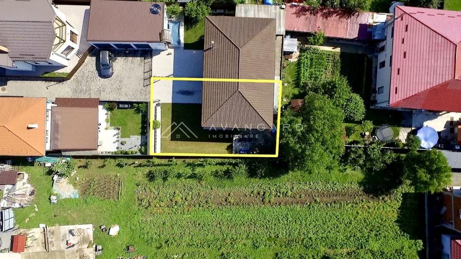 Casă tip duplex retrasă de la strada principală, Gilău