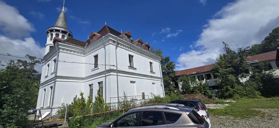 De vanzare - Teren intravilan 3614mp situat pe Bd. Carol I 25