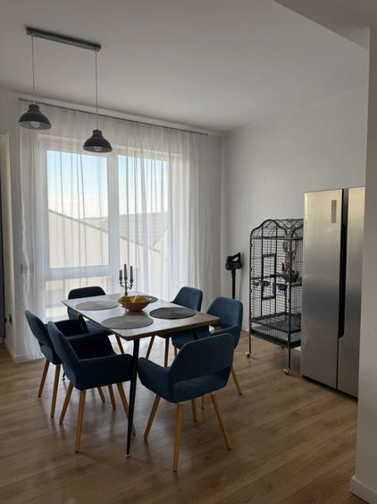 Duplex de vanzare de 120 mp , teren 300 mp zona Vivo