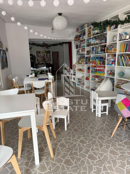 Casa in zona Printul Turcesc ,pretabil și pentru spatiu comercial .