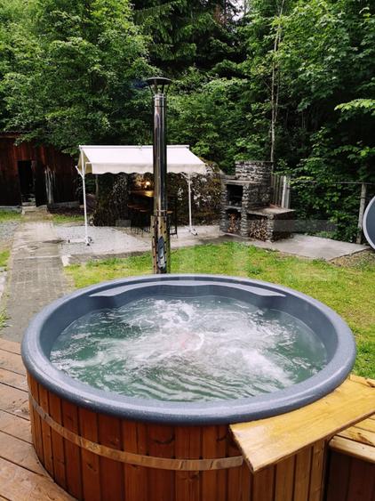 Investiție rară la Colibița – 3 cabane aproape de lac, ideale pentru turism!