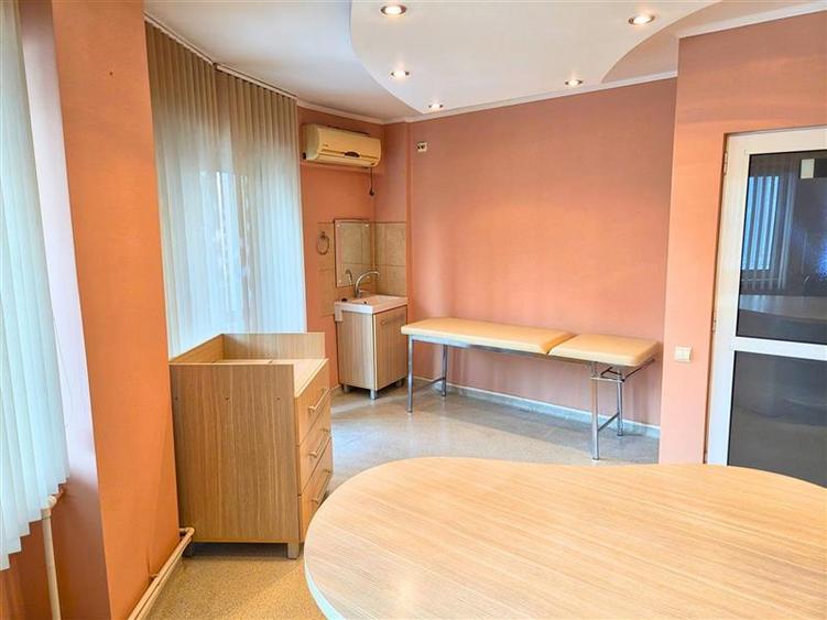 OSTROVENI - Etaj 1 - Spatiu cu vizibilitate stradala - Cabinet medical/birouri