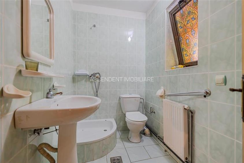 Vila 7 camere,250 mp,semineu,terase,800 mp teren,rezidential/ turistic,Predelut, - 28
