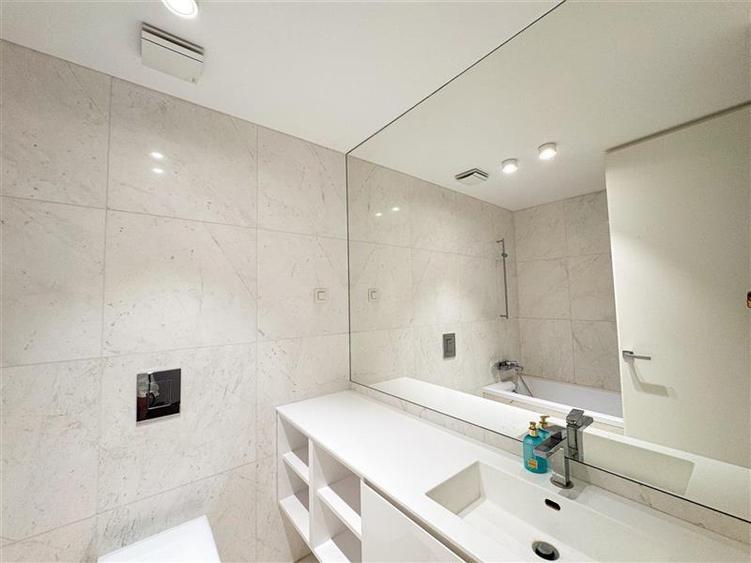 Apartament tip Duplex cu 4 camere de inchiriat One Charles de Gaulle