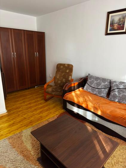 Apartament de vanzare 2 camere Slatina - Pret negociabil