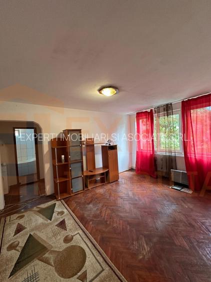 Apartament 2 camere de vanzare, situat in zona Tomis II - 10