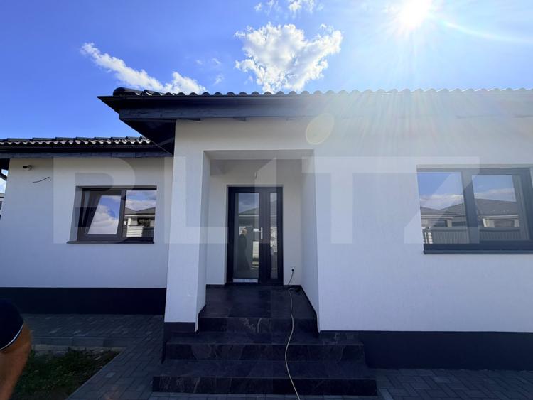 Casă individuală pe parter de vânzare, 122 mp + 500 mp teren, Brasov
