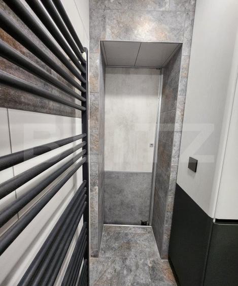 Casa cu 3 camere, 2 bucatarii, Teren de 1000 mp, zona Unirii