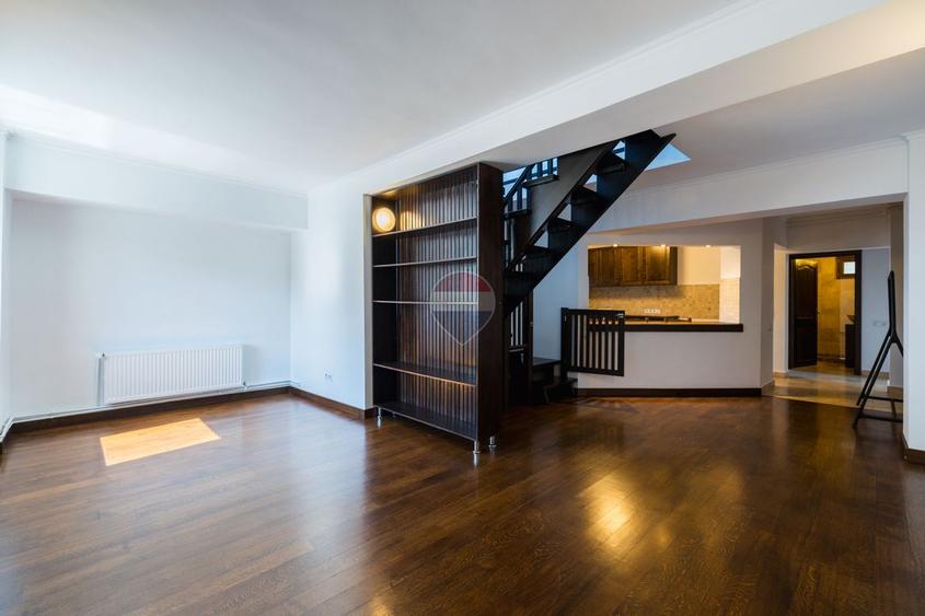 Apartament 5 camere de închiriat| Zona 15 Noiembrie |Vedere panoramica