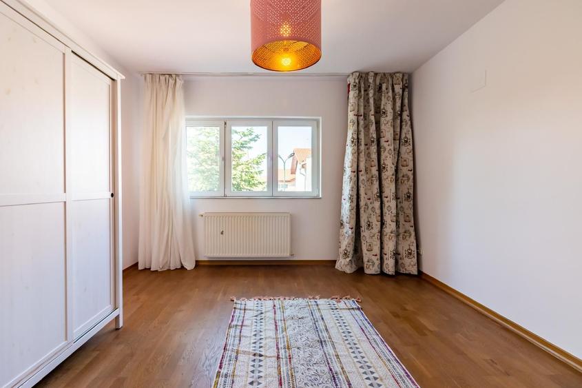 Vila individuală 5 camere de inchiriat,Cartier Azur Pipera