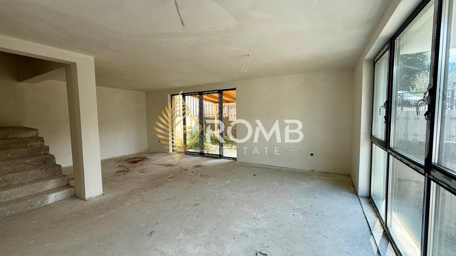 Duplex cu 5 camere, 2 garaje, semifinisat, zona Tauti