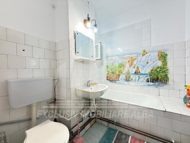 Apartament cu 3 camere | 2 bai | 64 mp | Cetate - Mercur