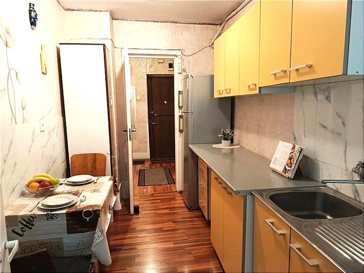 Apartament 3 camere decomandat, Etaj 2/8, metrou Piata Iancului