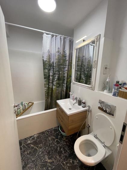 Piața Sf. Gheorghe | Decomandat | Renovat | Centrală proprie | Boxă 16 mp