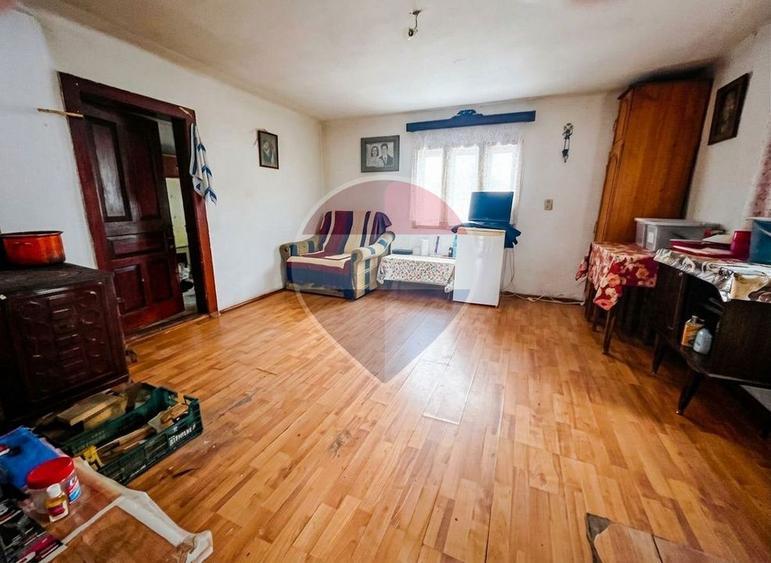 Teren 3808mp+Casă Fundata, Brașov - Cheile Grădiștei - Drum asfaltat