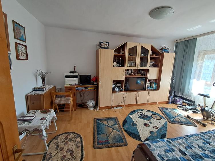 Apartament 2 camere Zona Opc - Strada Lupeni - etaj 3/4 - 54 mp