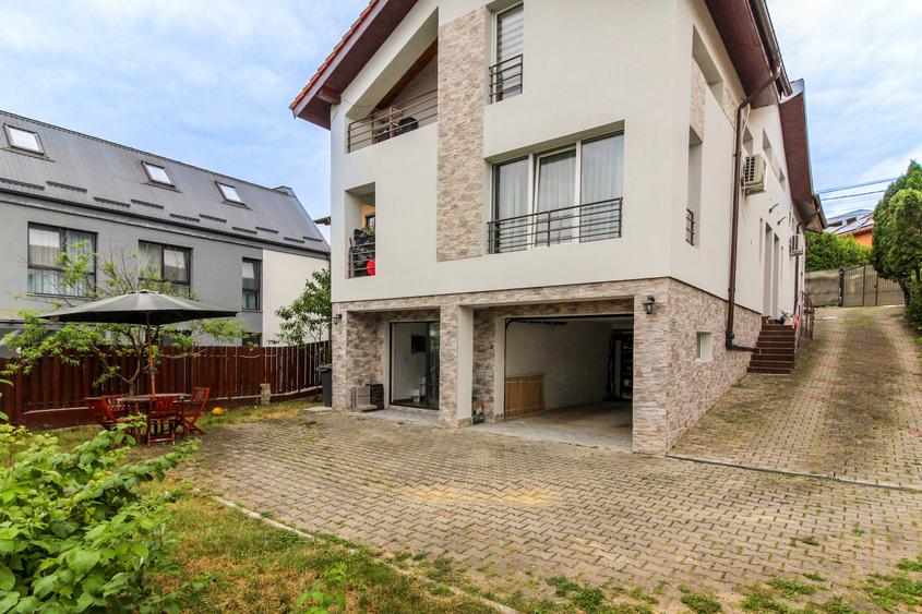 Casa finisata tip duplex, GARAJ, 3 dormitoare, 2 bai, str. Campului
