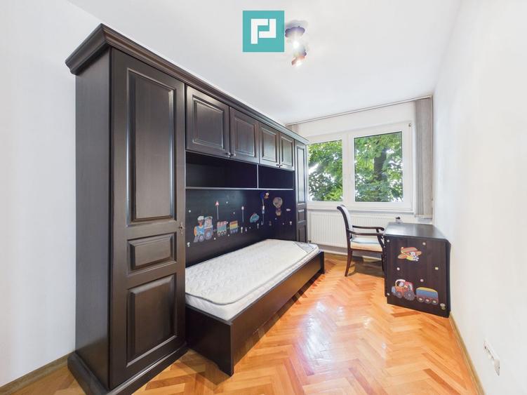 Apartament cu 3 camere decomandat, Str. Horia