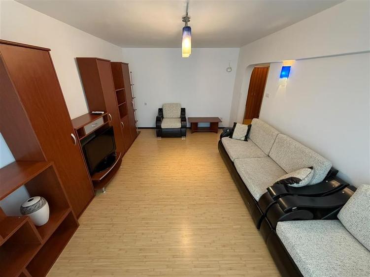Apartament 4 camere,mobilat si utilat,etaj 3, zona Pompieri