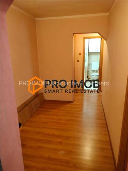 Apartament 2 camere cf 1 semidecomandat zona Micro 5 - 4