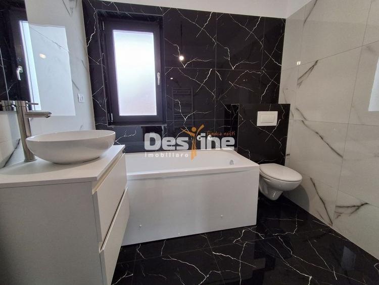 CASĂ tip duplex, situata in Valea Adanca