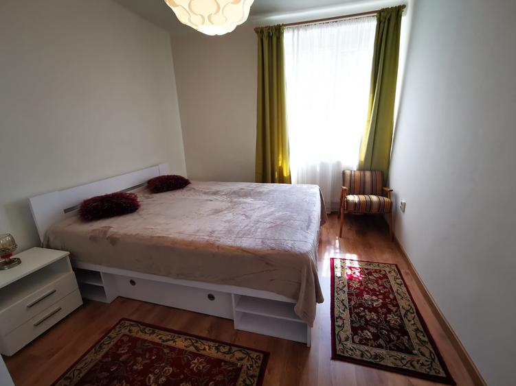 De inchiriat apartament 3 camere – zona Centrala