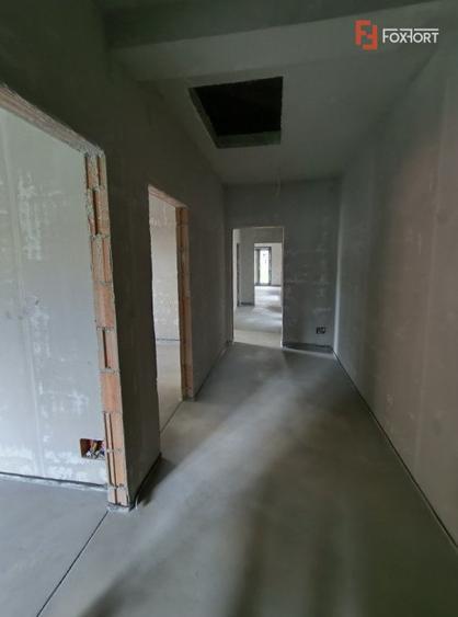 Casa individuala cu 4 camere si teren de 860 mp, zona Giroc