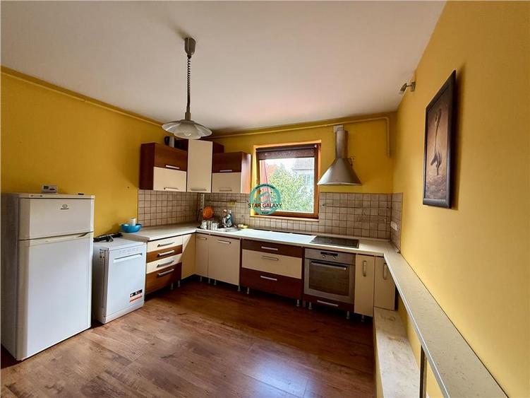 Casa de vanzare de 342 mp, teren 317, zona Semicentrala
