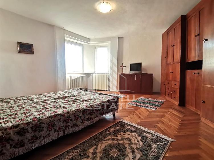 Apartament 5 camere de vanzare, zona Fabric Timisoara
