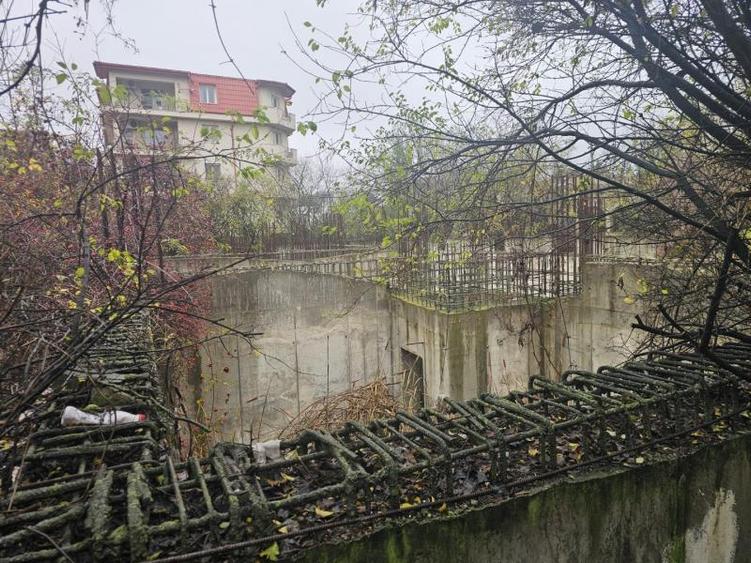 BANEASA Vav de Liceu Francez 1106mp cu Autorizatie Constr pentru S+P+2E+3R