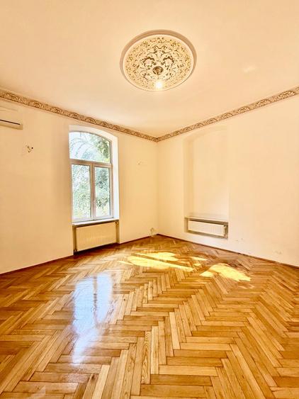 Apartament superb de inchiriat in vila 4 camere zona Parc Cazzavillan, Bucuresti