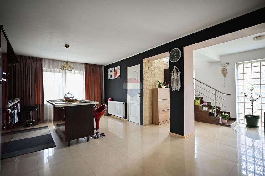 Casa Podu Oltului - Harman | 200 mp utili + 1000 teren | Comision 0%