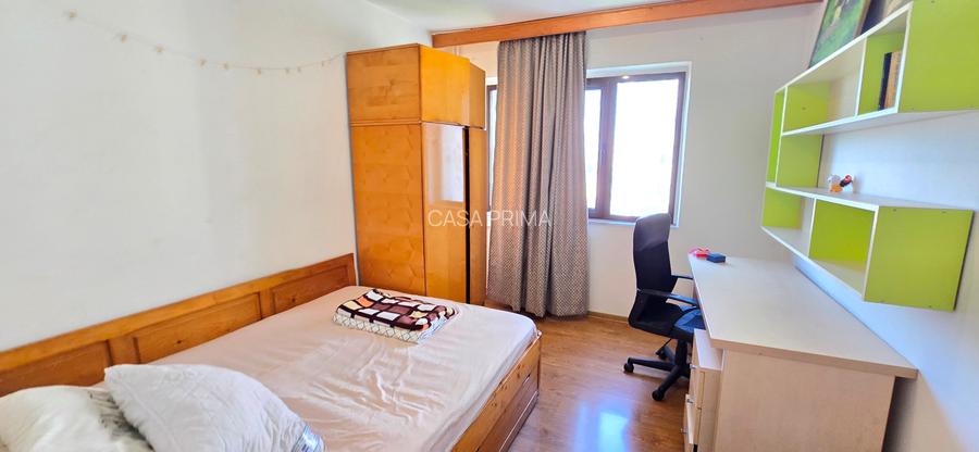 Se inchiriaza apartament 3 camere decomandat, bvd. Independentei, langa Golia - 9