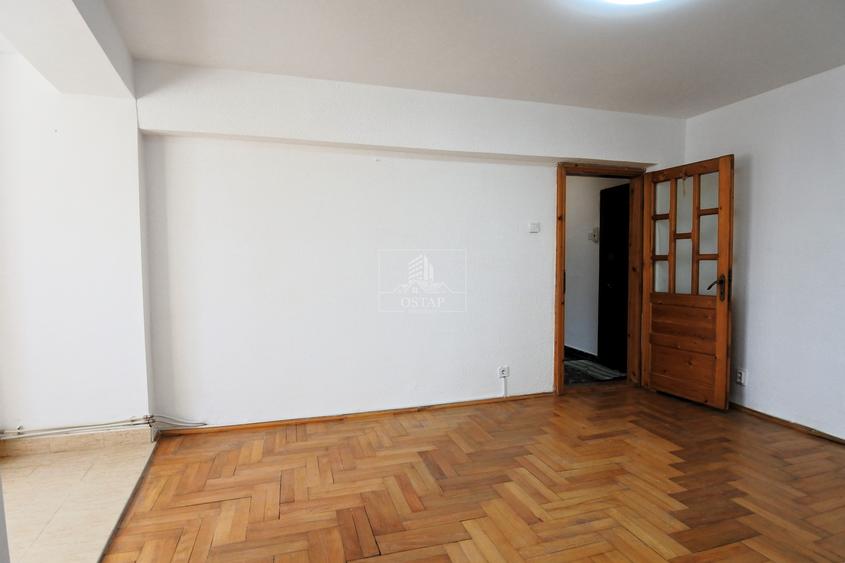 Apartament 3 camere decomandate – Etaj 1, Str. Energiei