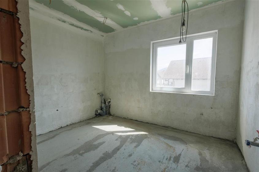 Casa spatioasa cu etaj si curte în Ghimbav