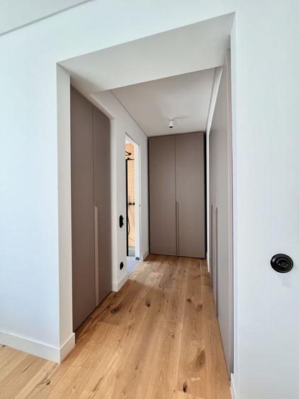 Duplex spectaculos cu 4 camere, 214 mp și terasă privată