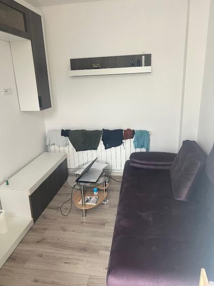 Vand Ap 2 camere, plus 1 camera la demisol Parc Carol