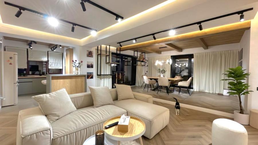 REA1023569 Penthouse Luxury Cismisgiu
