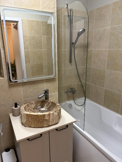 Proprietar, apartament LUX 3 camere decomandate Piata Balcescu etajul 1