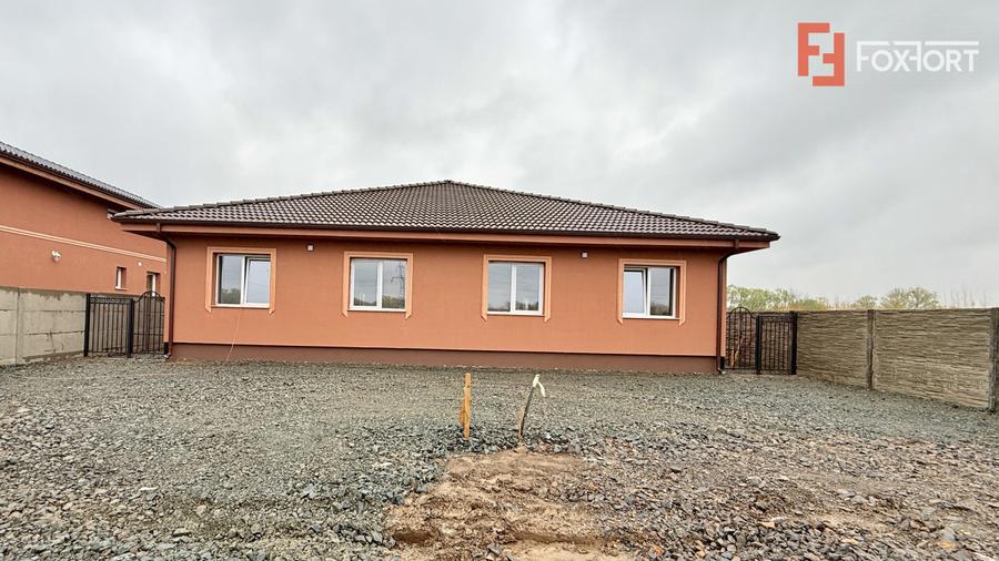 Duplex pe parter 4 camere Ghiroda