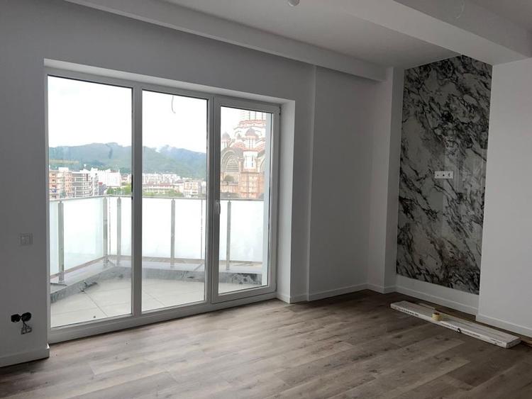 Apartament cu 3 camere zona Catedrala Bloc Nou