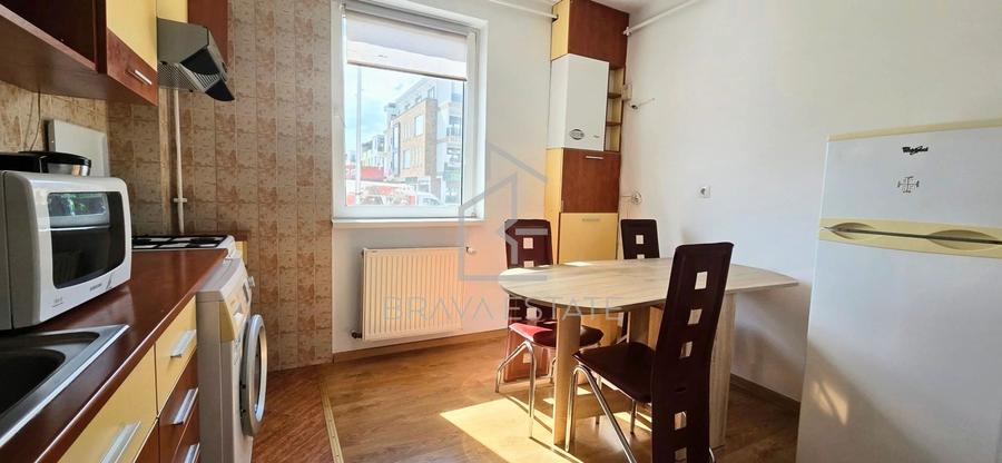 Apartament de închiriat 40 mp, parter,loc de parcare, zona Eroilor, Floresti